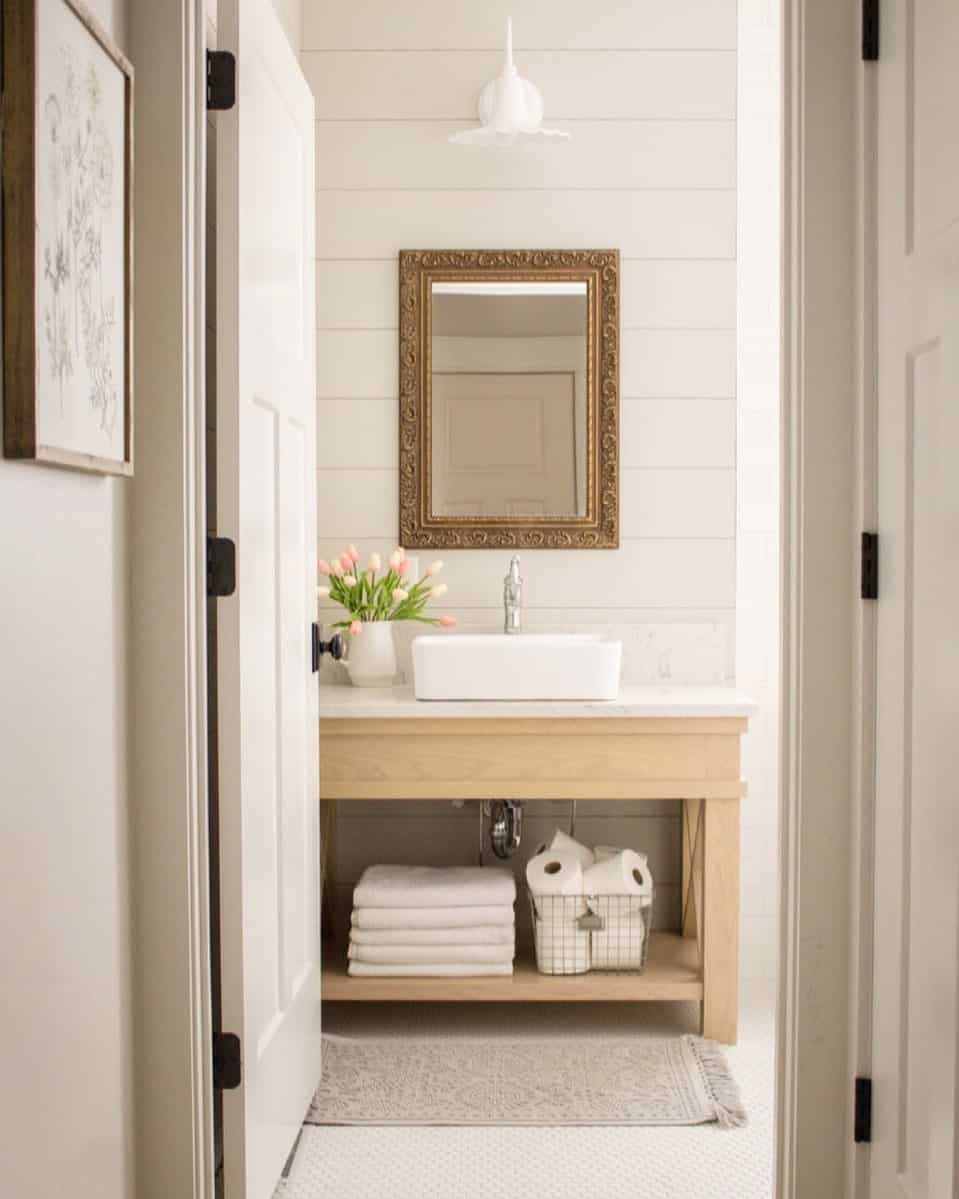 30+ Farmhouse Bathroom Mirrors Ideas for Extra Rustic Beauty