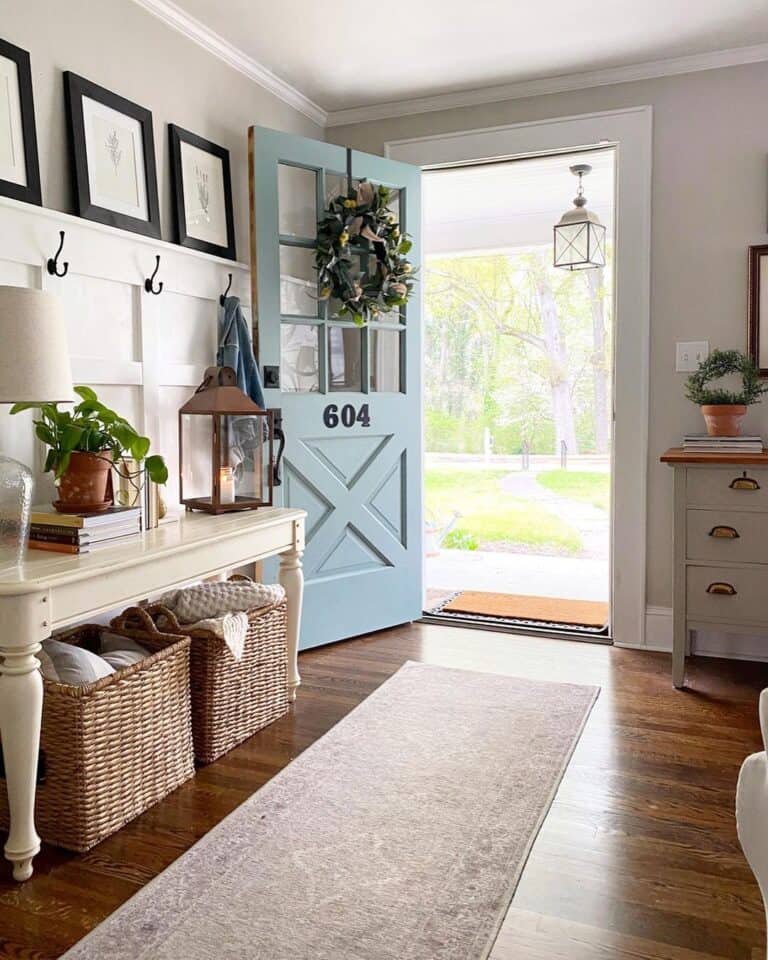 31 Farmhouse Entryway Ideas for an First Impression