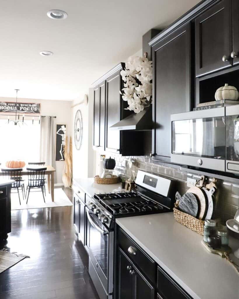 Beautiful Black & White Fall Farmhouse Kitchen