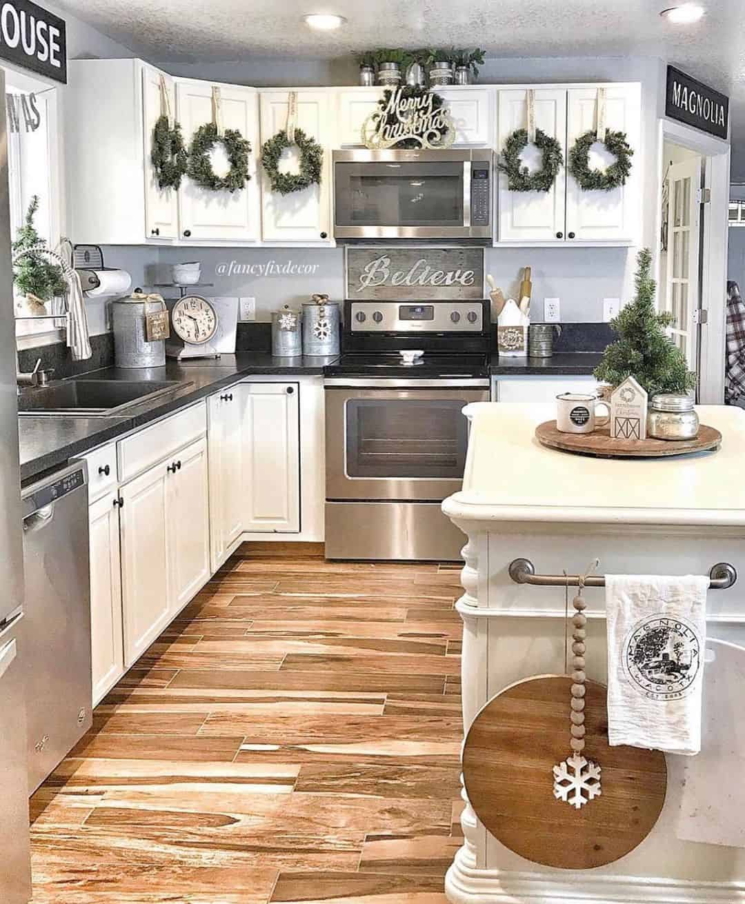 10 Ways To Style Farmhouse Decor Above Kitchen Cabinets 10-ways-to-style-farmhouse-decor-above-kitchen-cabinets