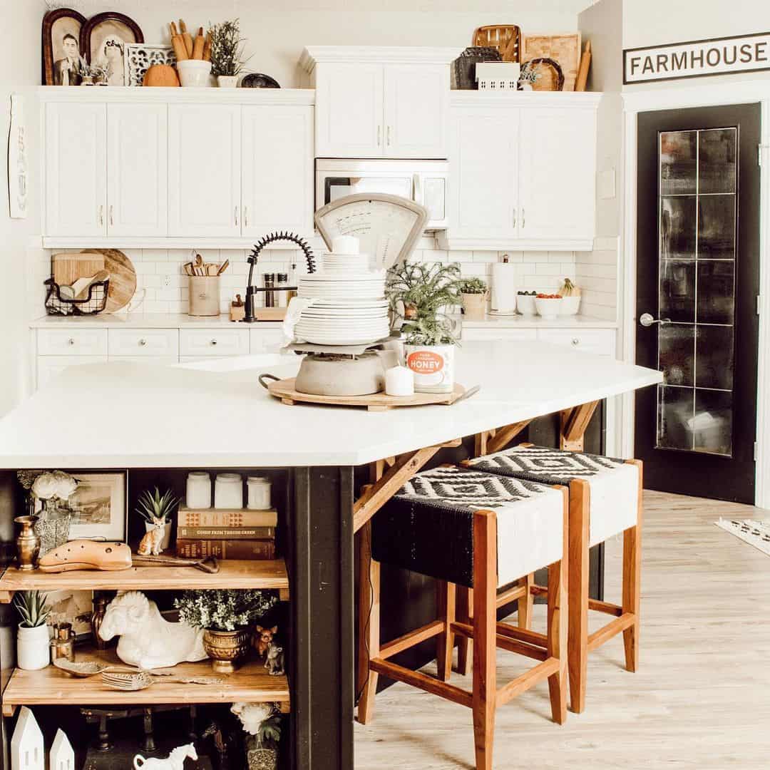 11 Ways to Style Farmhouse Decor Above Kitchen