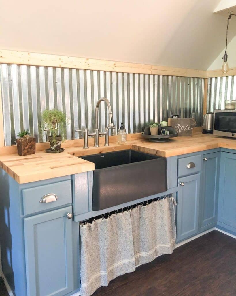 Farmhouse Kitchen Cabinets