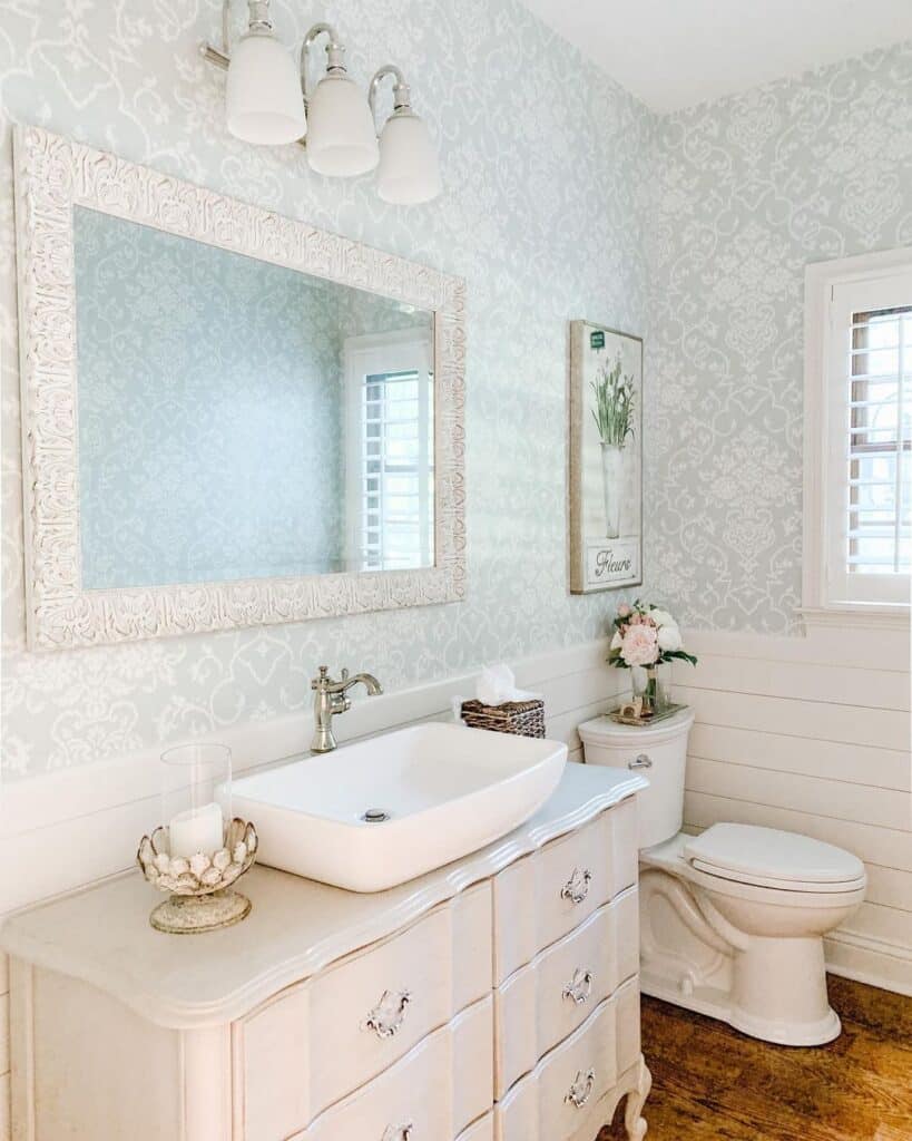 25 Farmhouse Bathroom Wallpaper Designs for a Gorgeous Look