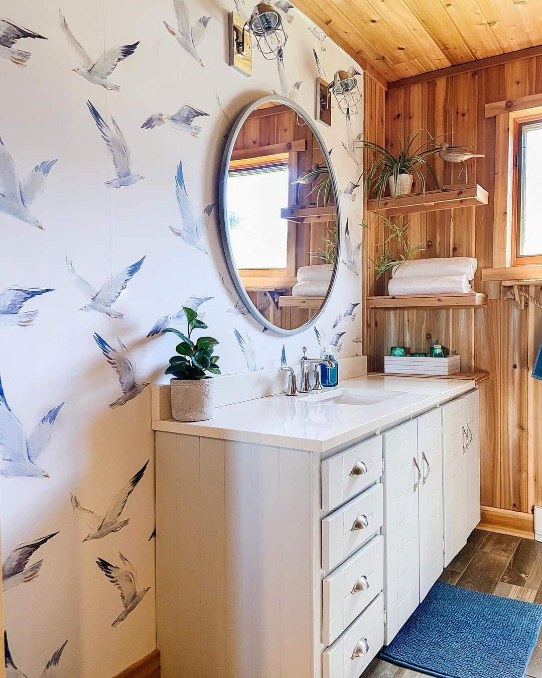 25 Farmhouse Bathroom Wallpaper Designs for a Gorgeous Look
