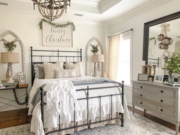 50 Farmhouse Bedrooms Overflowing with Unbeatable Style