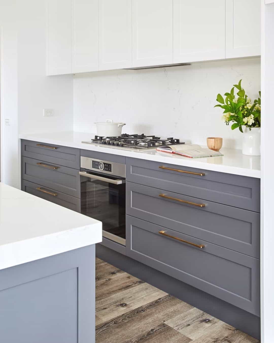 21 Gray Kitchen Cabinets with White Countertops for a Chic and ...