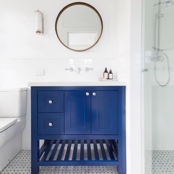 26 Navy Blue Bathroom Vanity Ideas to Give Your Restroom a Royal Makeover