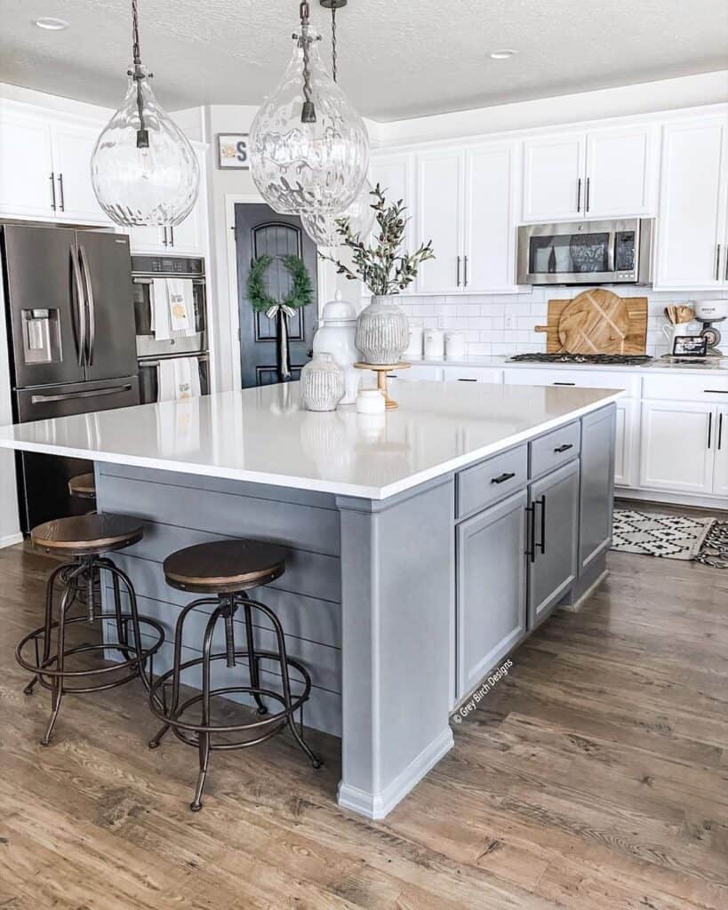 21 Gray Kitchen Cabinets With White