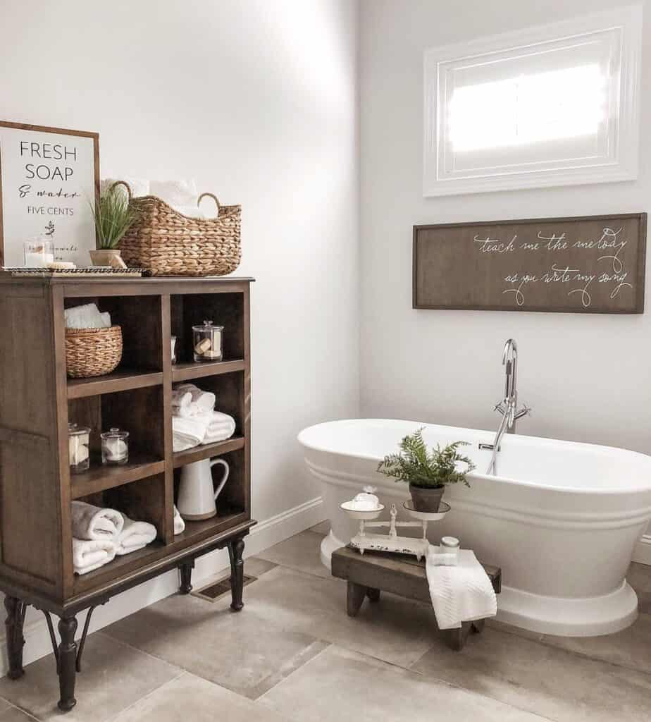 Small Bathroom Storage Ideas