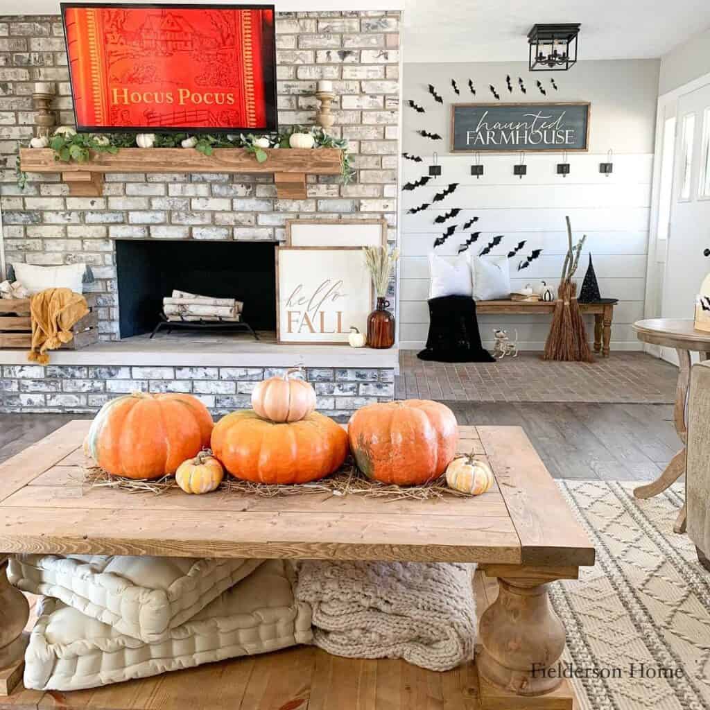 Halloween Coffee Table Décor Ideas