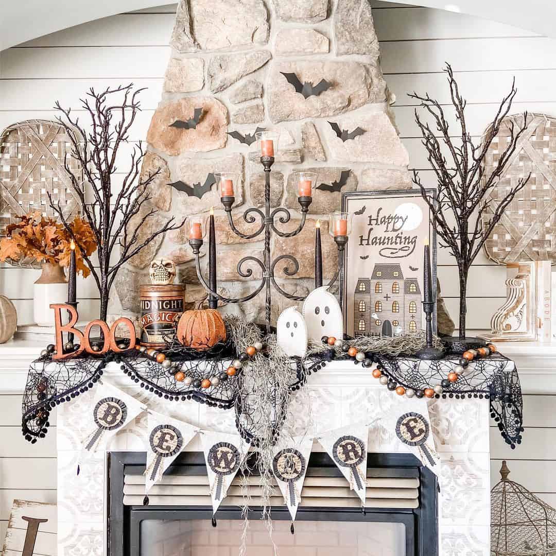 21 Halloween Mantel Decor Ideas That Are Spooktacular