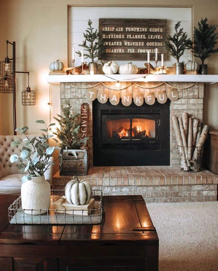 Thanksgiving Living Room Décor Ideas
