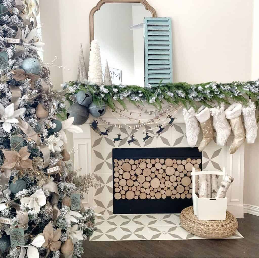 Fireplace Christmas Décor Ideas