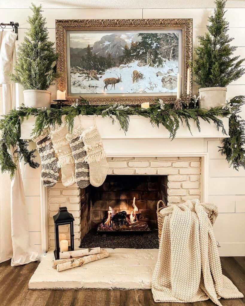 Fireplace Christmas Décor Ideas