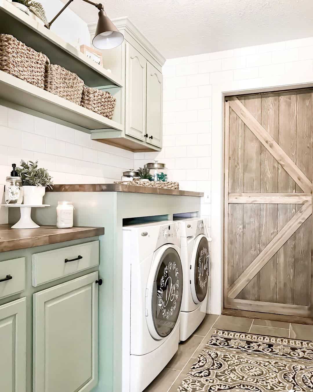 23 Laundry Room Upper to Organize Your Washing Area