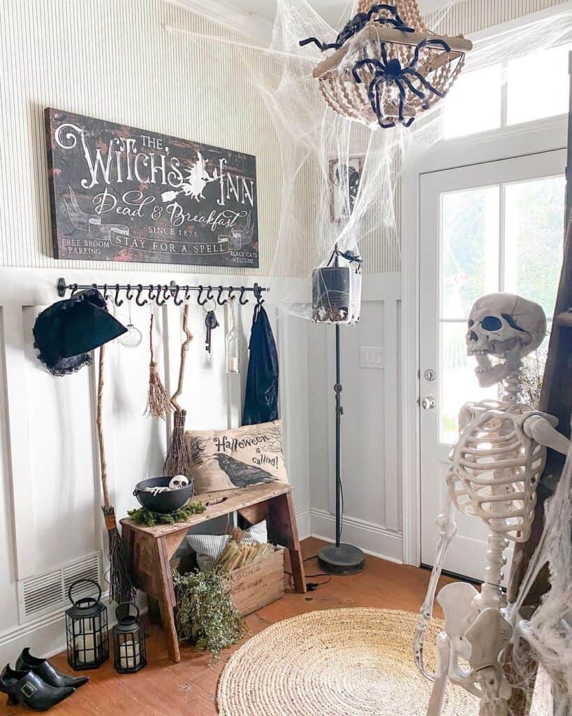 Halloween Entryway Décor Ideas