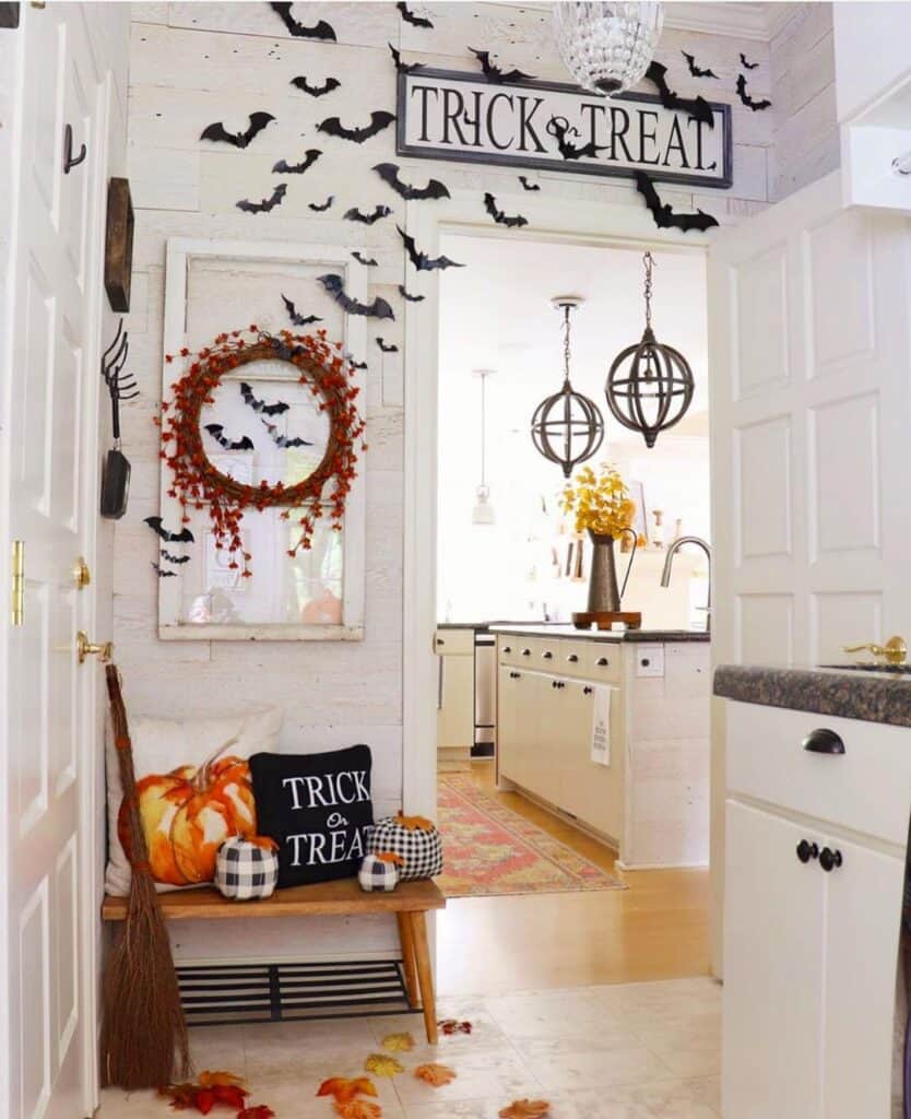 Halloween Entryway Décor Ideas