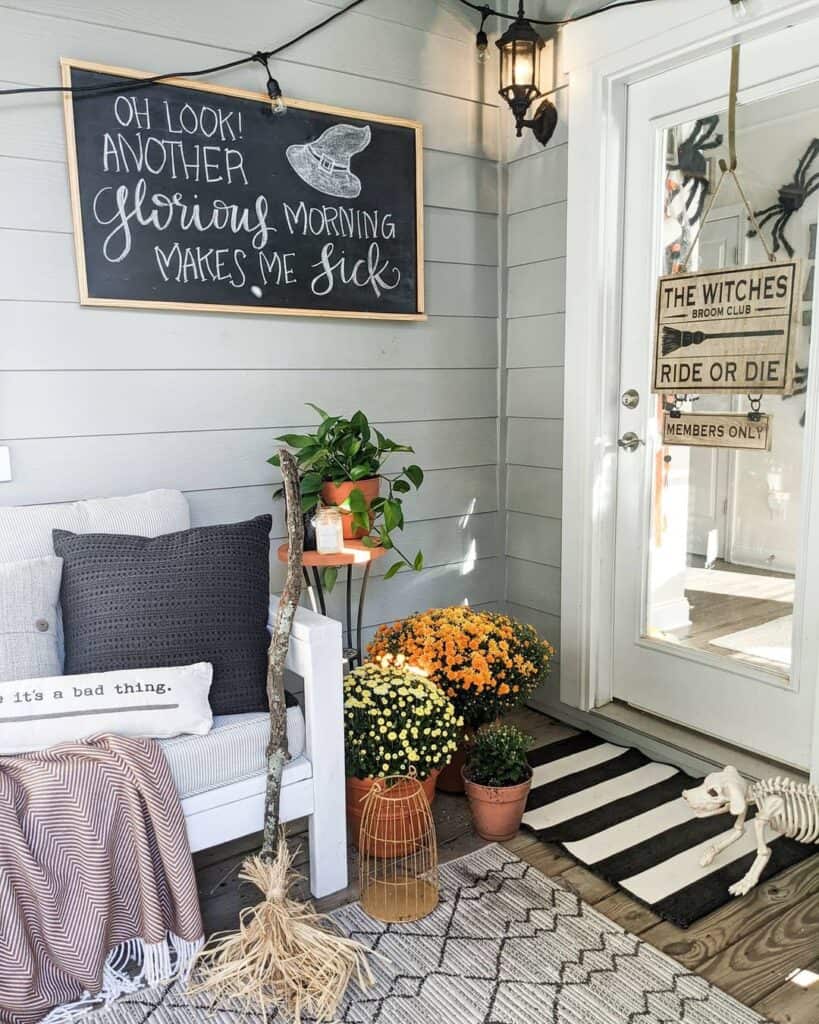 Halloween Entryway Décor Ideas