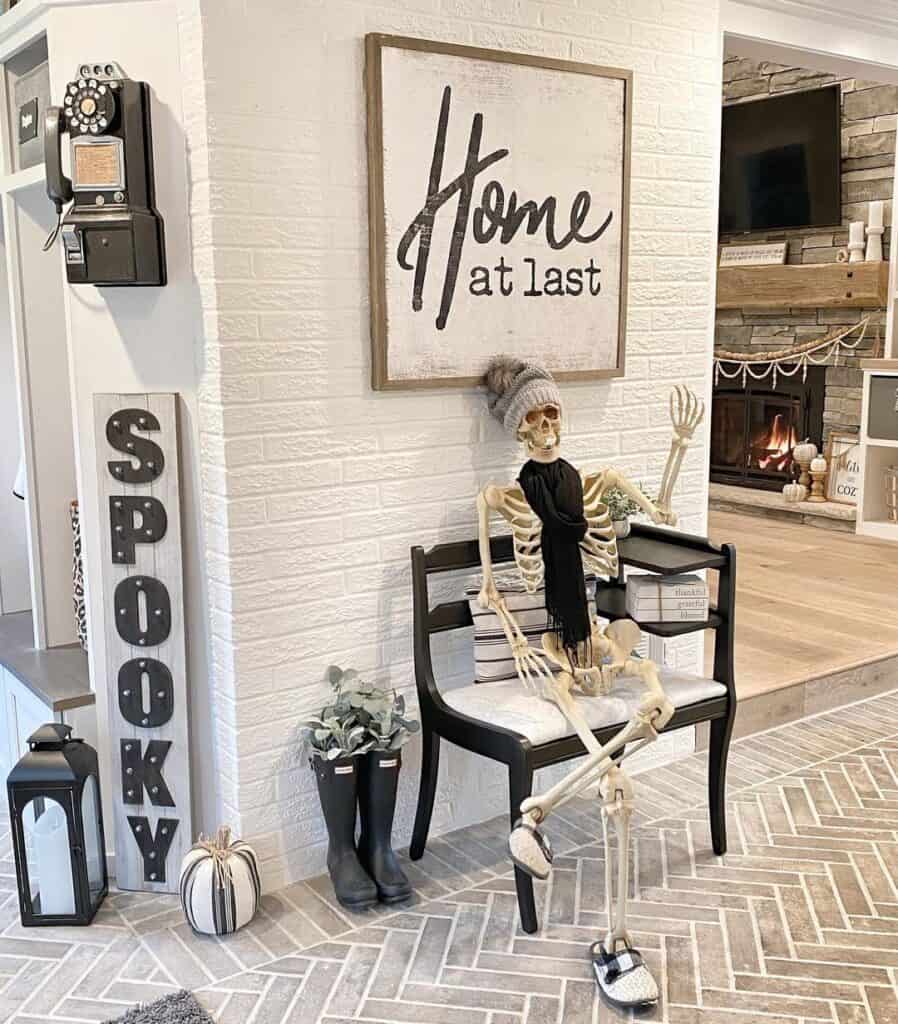 Halloween Entryway Décor Ideas