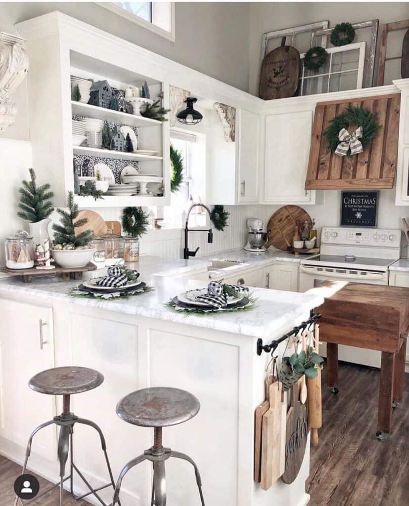 Farmhouse Christmas Kitchen Décor Ideas
