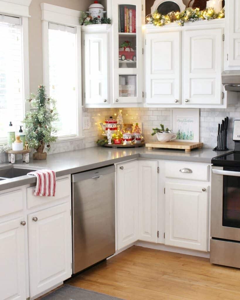 Farmhouse Christmas Kitchen Décor Ideas
