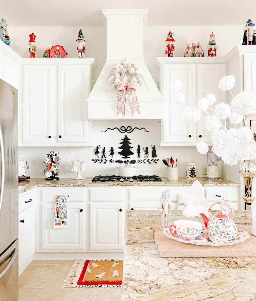 Farmhouse Christmas Kitchen Décor Ideas