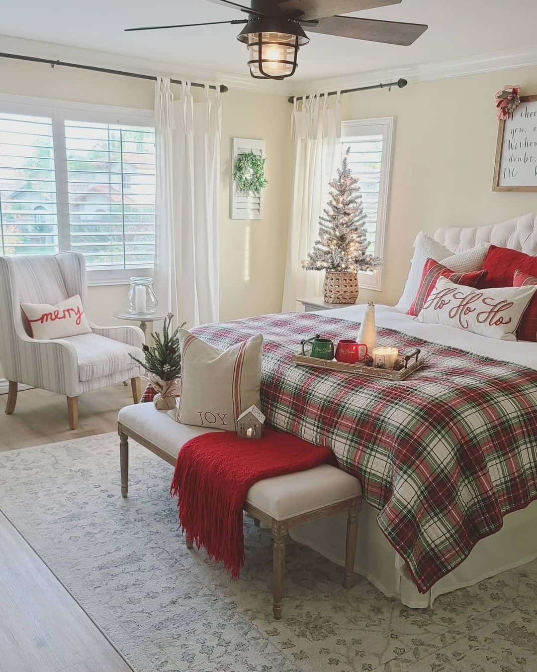34 Red and White Christmas Décor Ideas That Will Knock Santa's Socks Off!