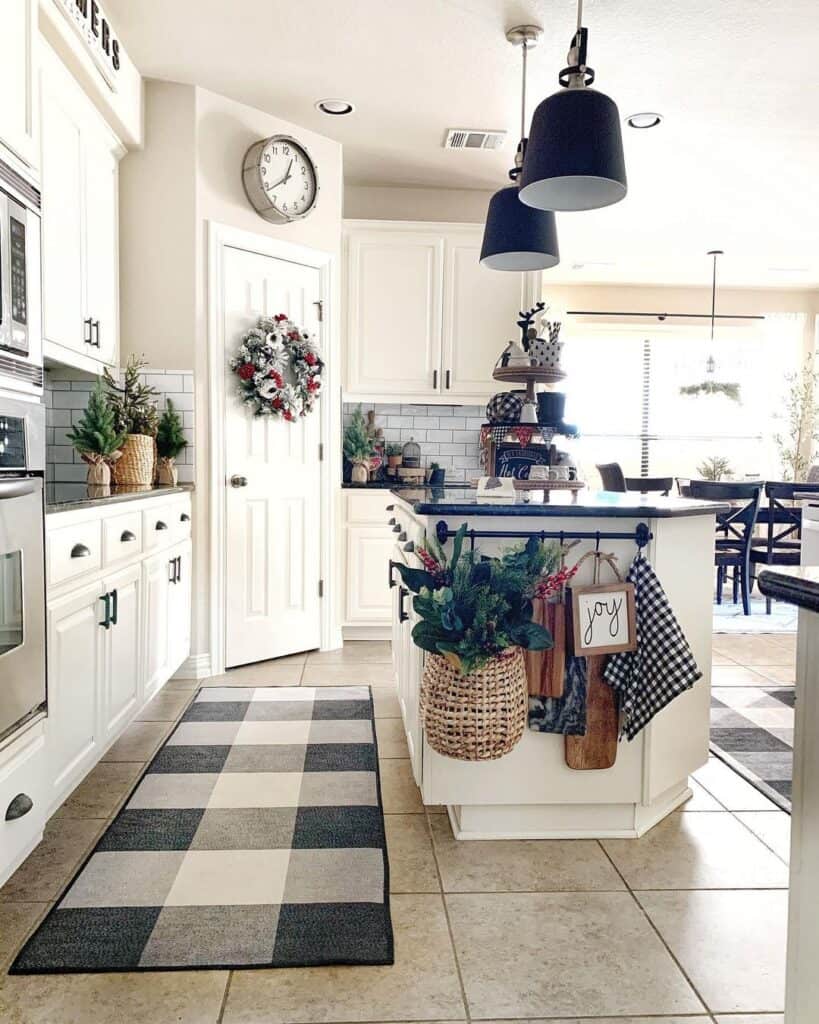 Farmhouse Christmas Kitchen Décor Ideas