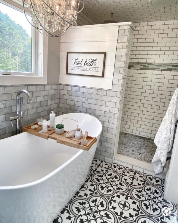 21 White Bathroom Tile Ideas for a Bright and Versatile Sanctuary