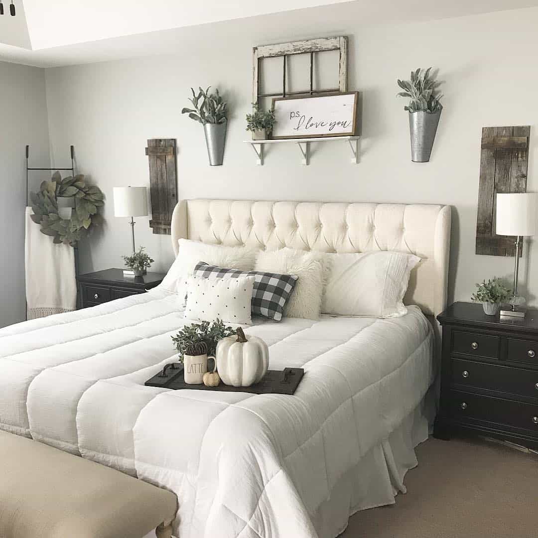 Farmhouse Bedroom Ideas With Dark Furniture