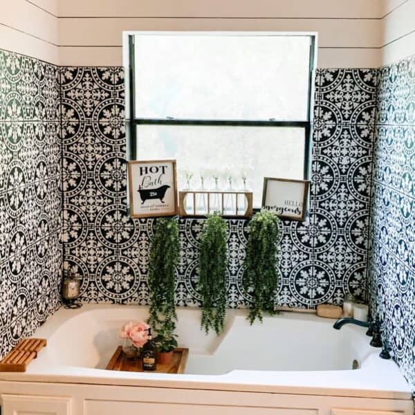 19 Easy and Effortless Ideas How to Decorate a Tub Surround