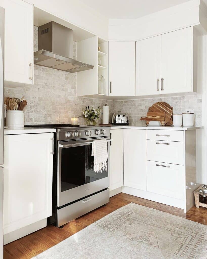 Should Your Range Hood Match Your Appliances?