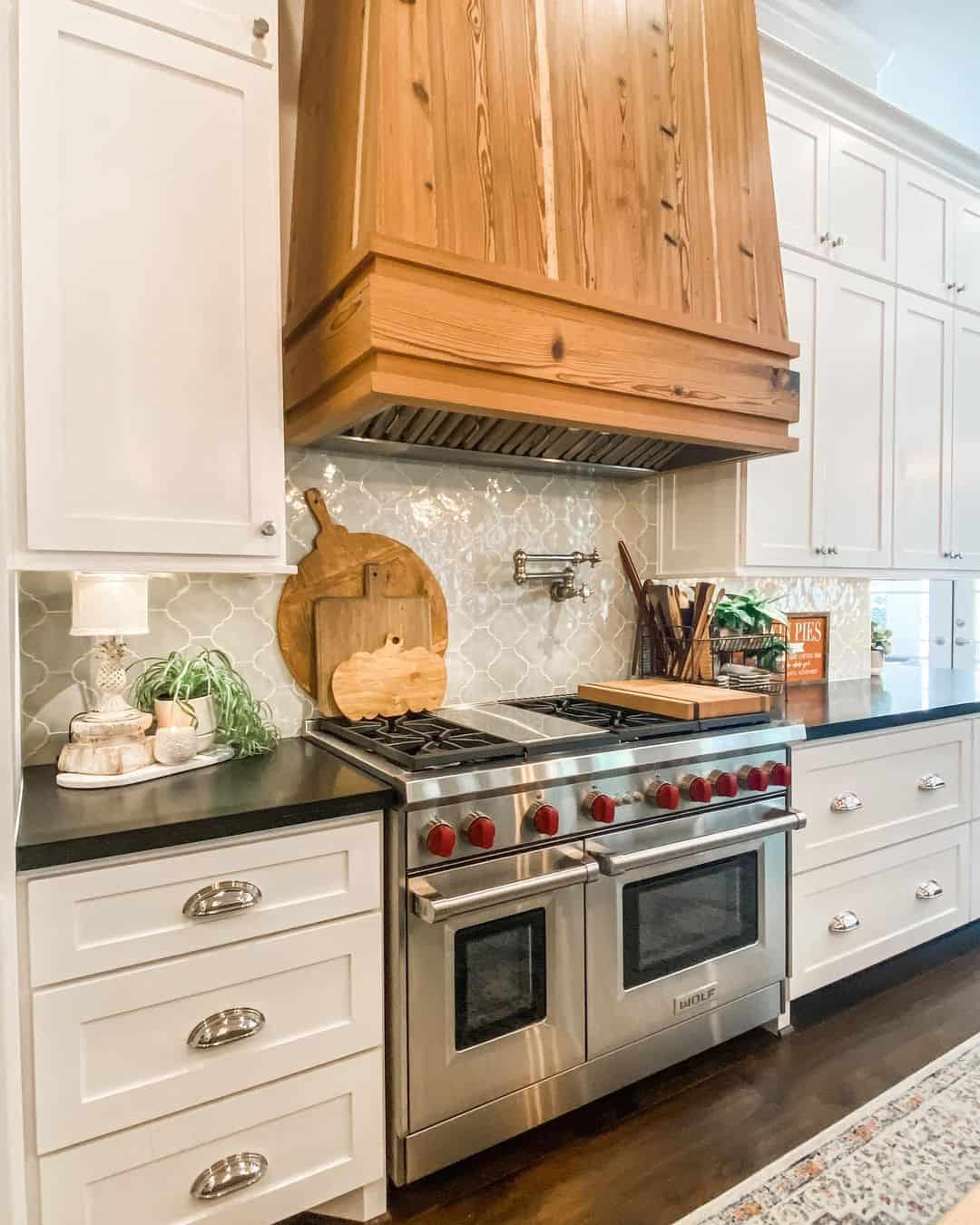 Should a Range Hood Be Wider Than a Cooktop?