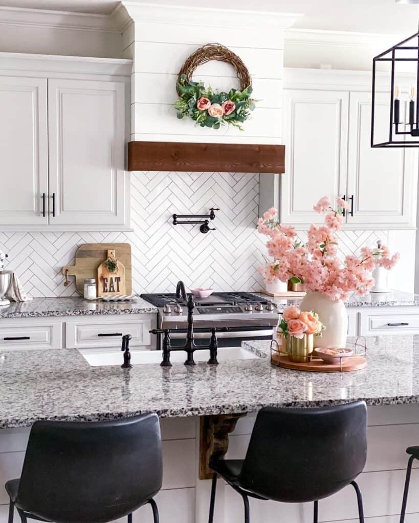 Valentine’s Day Kitchen Décor Ideas