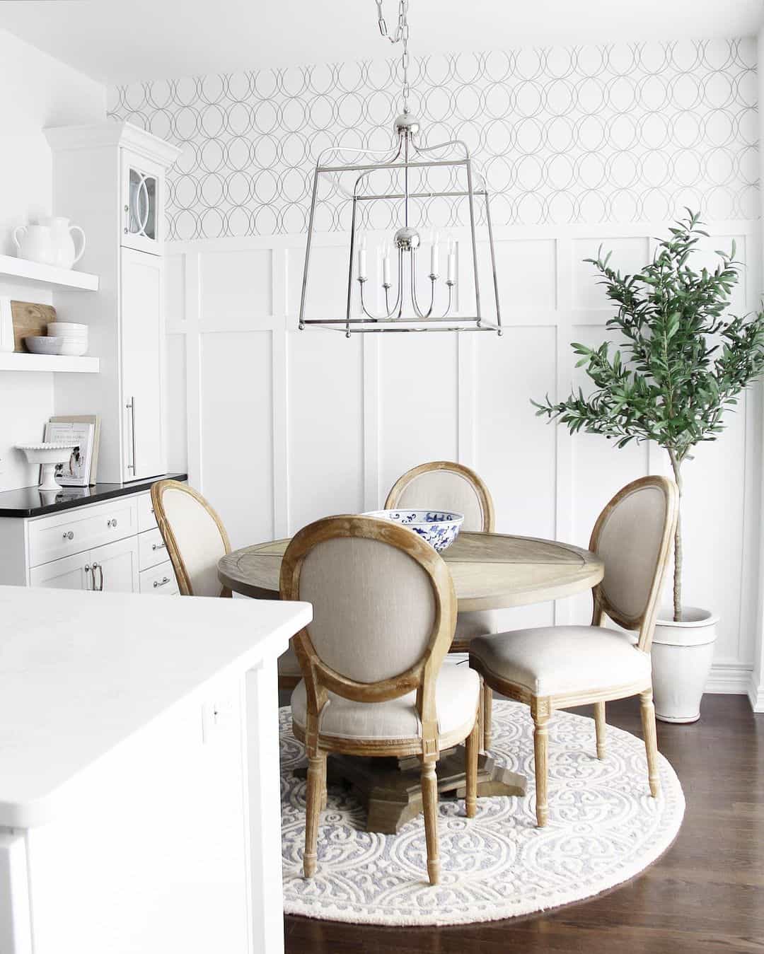 26 Irresistibly Chic Board and Batten Dining Room Accent Walls