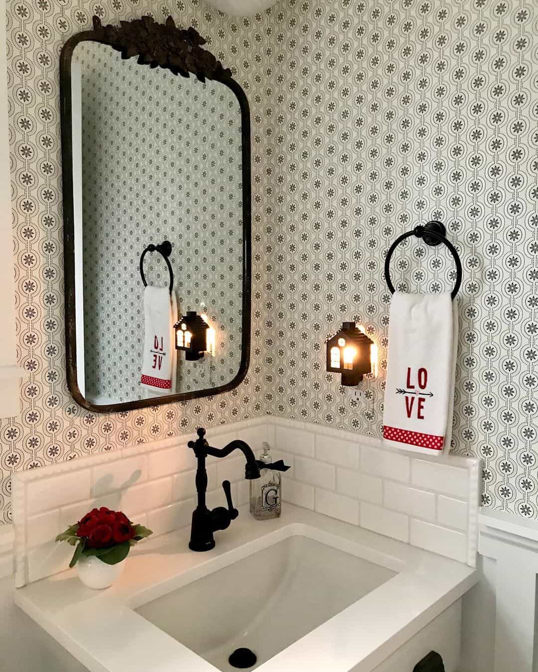 25 Black Bathroom Hardware Ideas to Make Your Restroom Pop