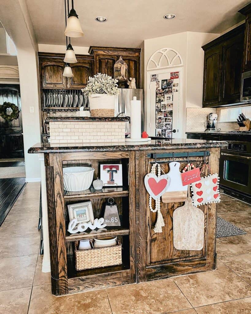 Valentine’s Day Kitchen Décor Ideas