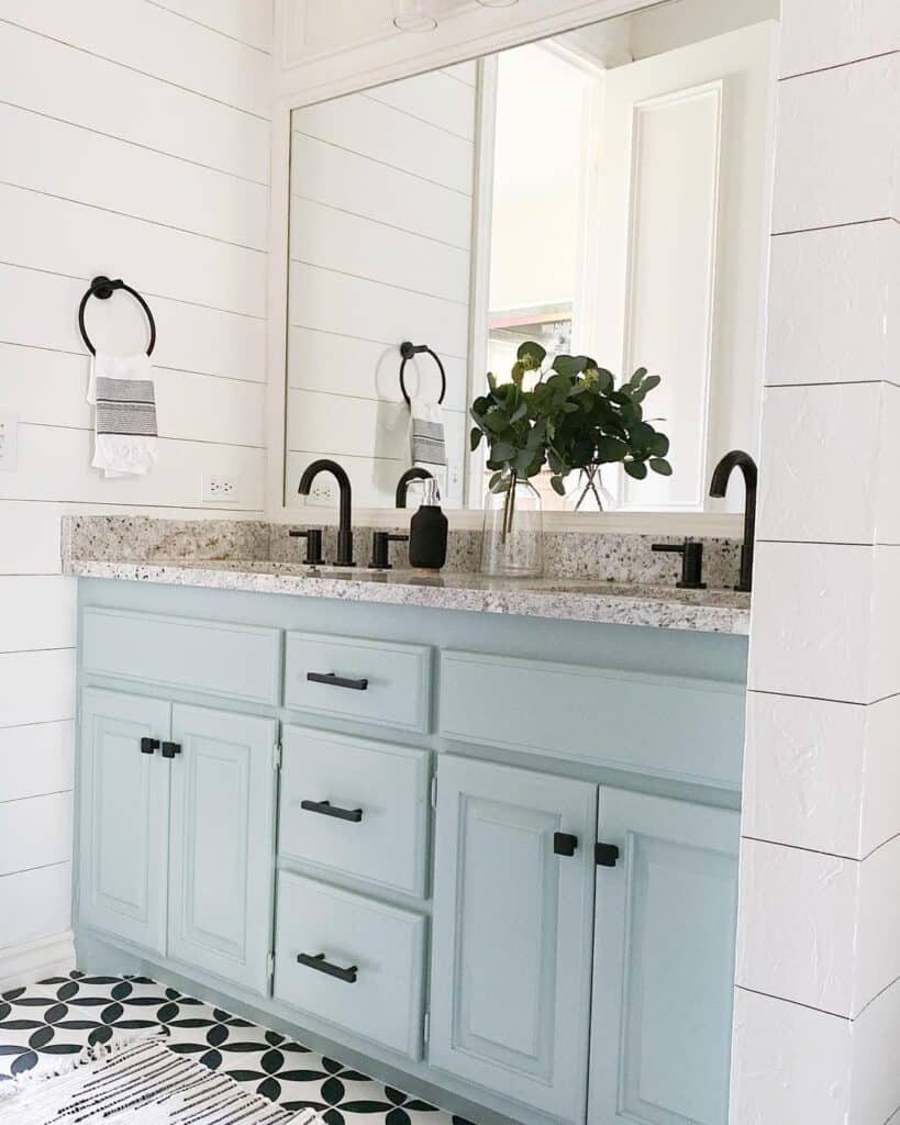 25 Black Bathroom Hardware Ideas To Make Your Restroom Pop