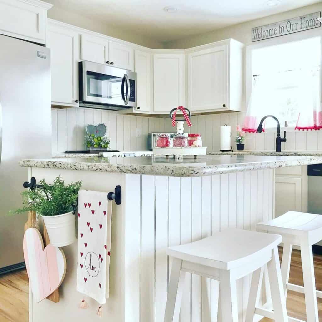 Valentine’s Day Kitchen Décor Ideas