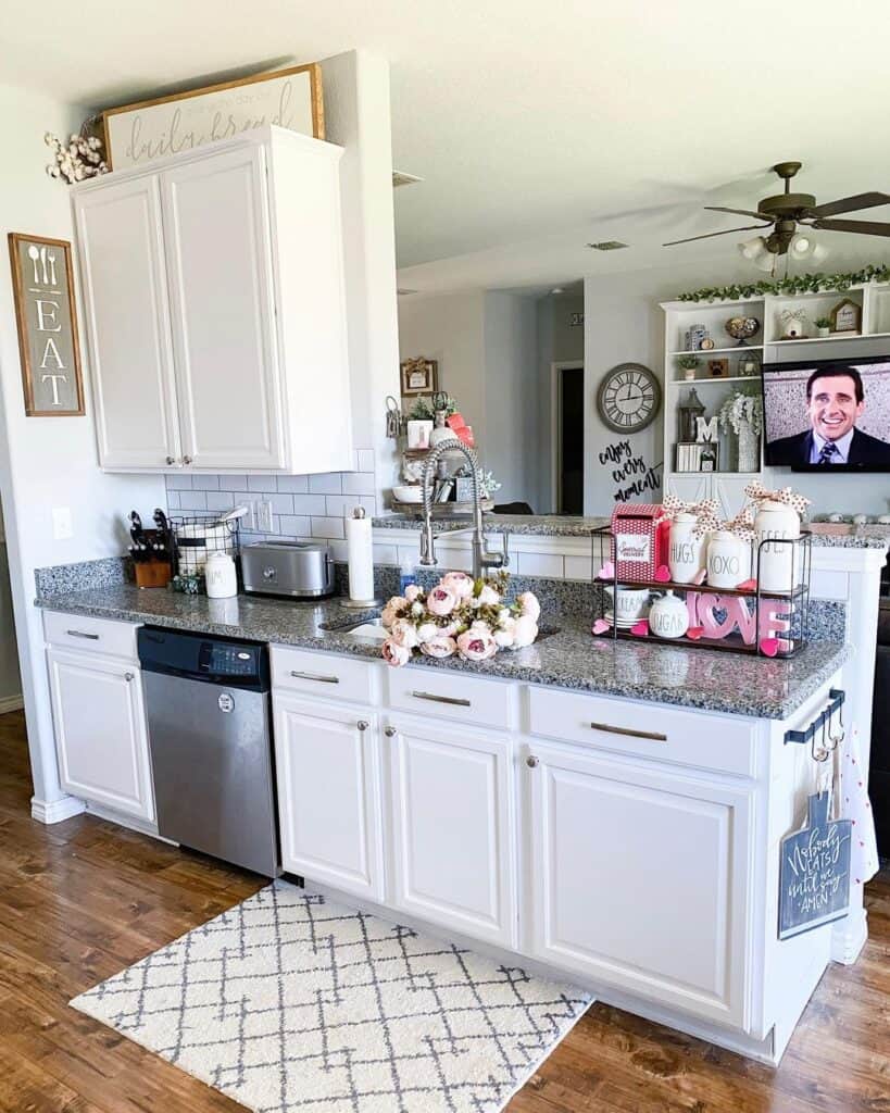 Valentine’s Day Kitchen Décor Ideas