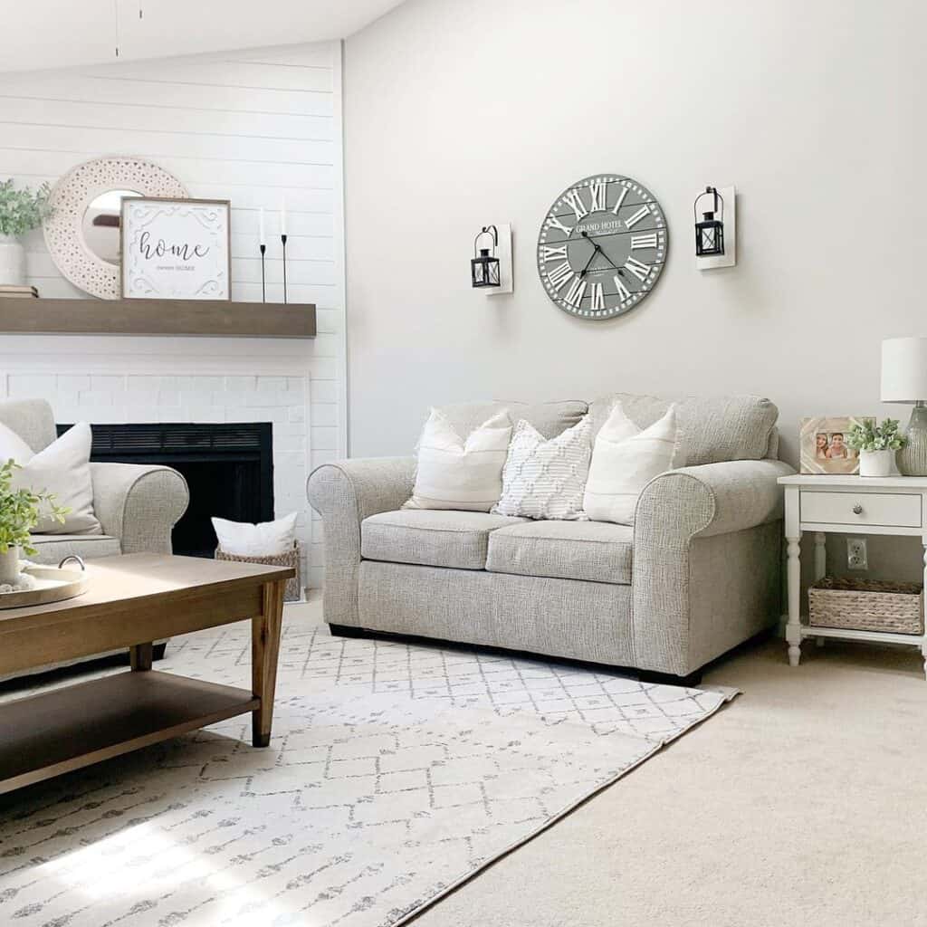 Agreeable Gray Wall with Gray Loveseat