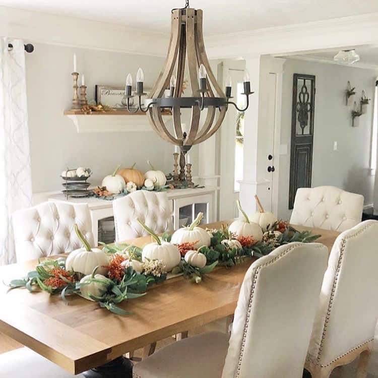 SW Agreeable Gray dining room with tufted dining chairs