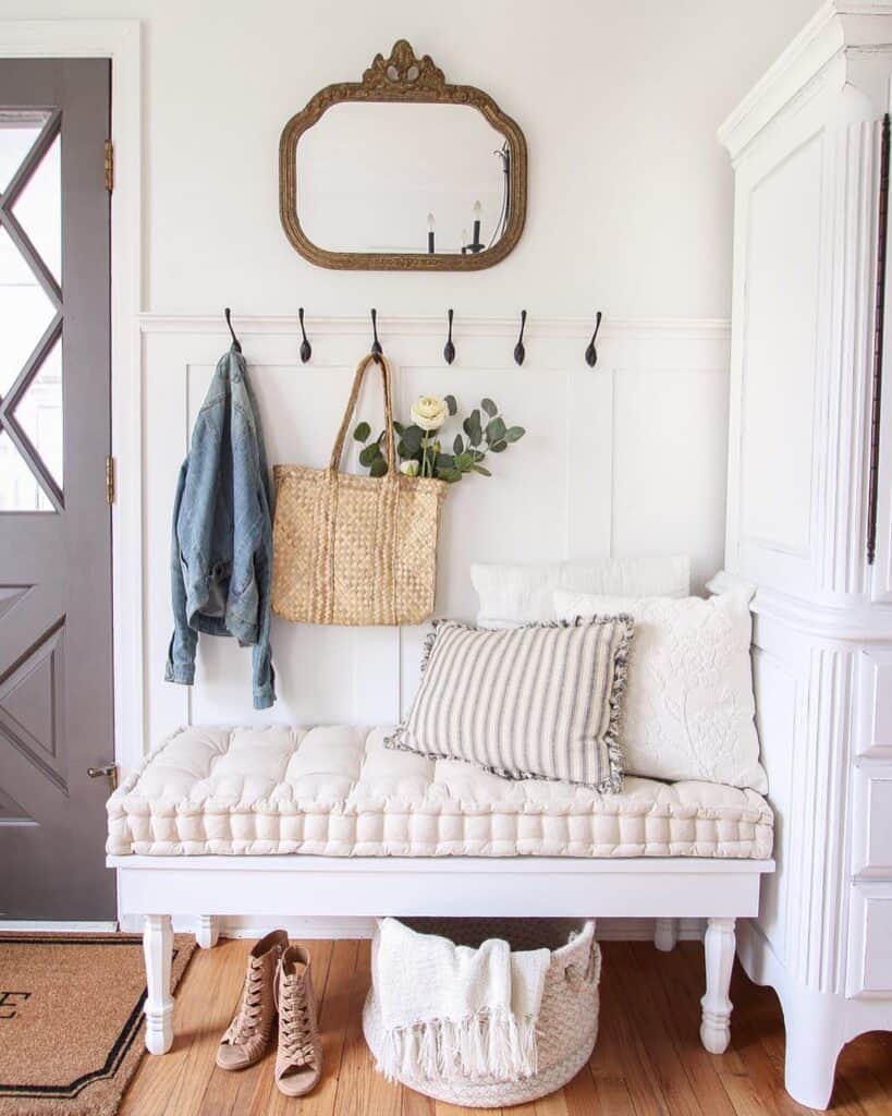 Farmhouse Entryway Bench with Tufted Seat Cushion