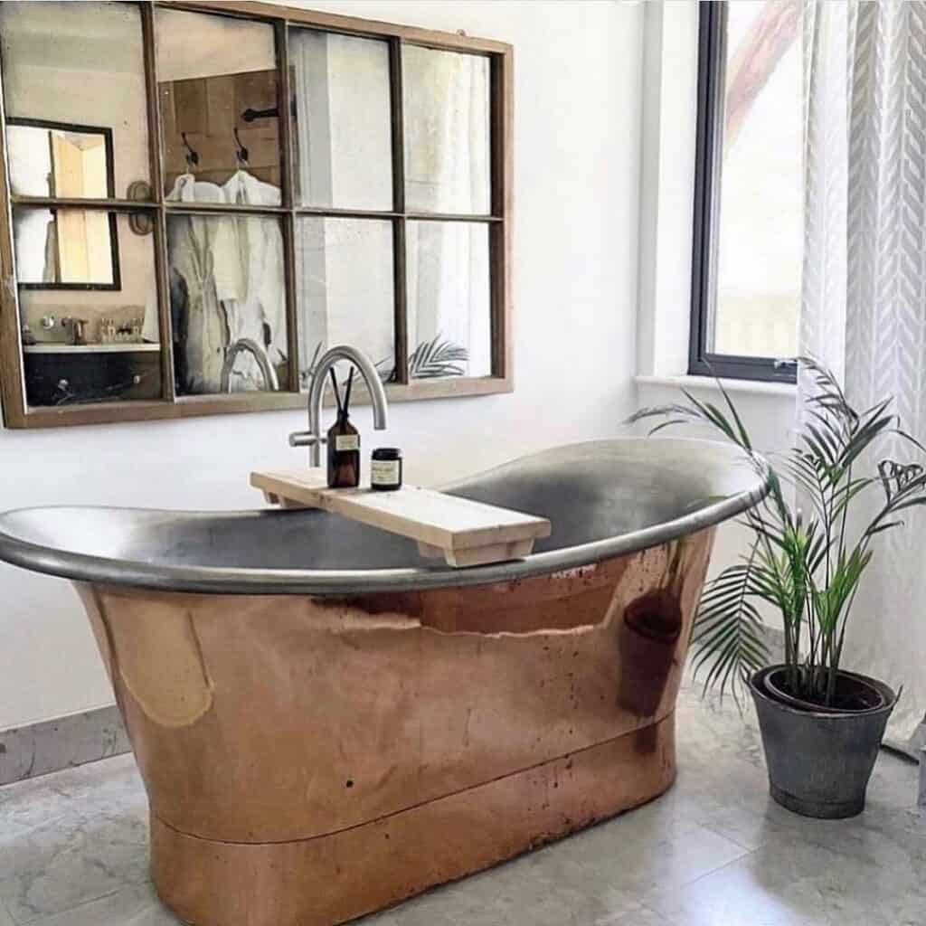 Copper Bathtub with Light Wood Bath Tray