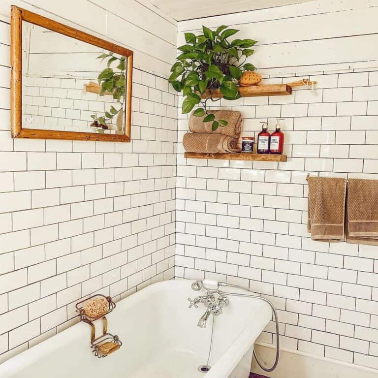 Vintage Wall-mounted Tub Faucet