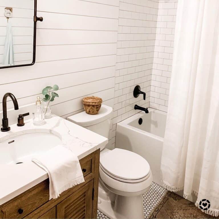 White Drop-in Bathtub with Shower Curtain
