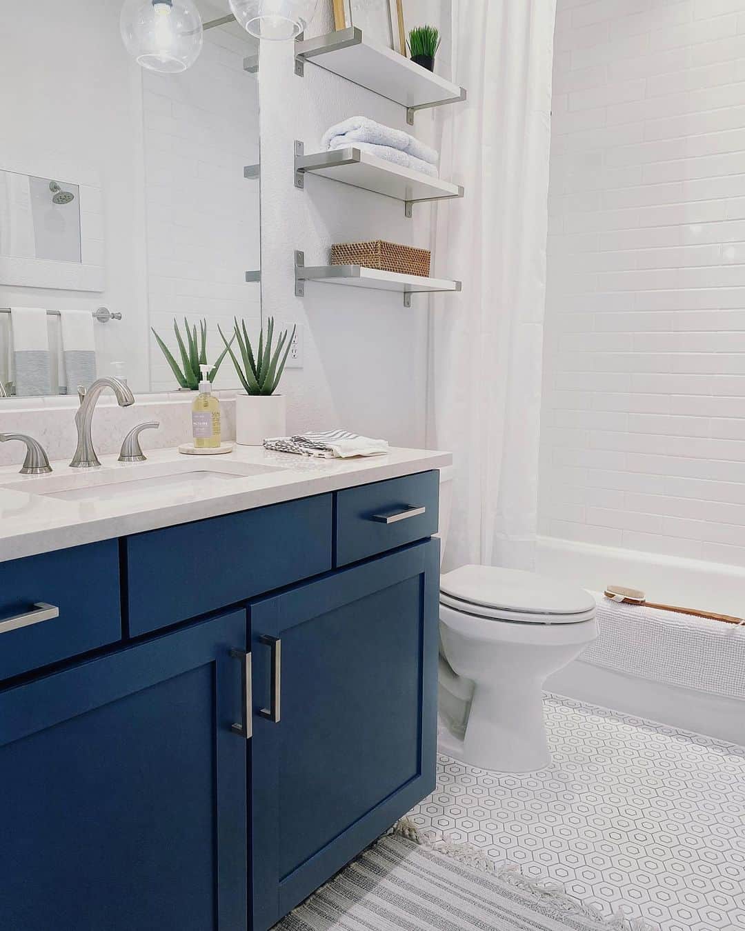 24 Toilet Next to Bathtub Ideas to Maximize Your Bathroom