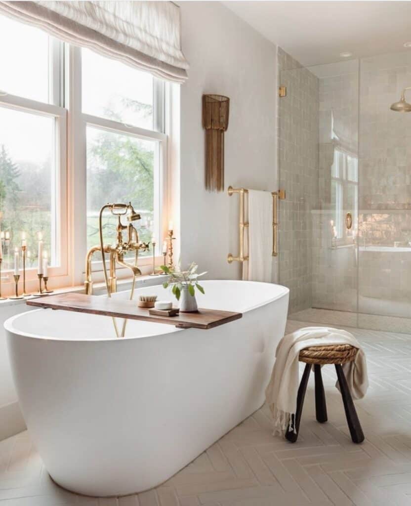 White Freestanding Bathtub with Brass Tub Filler