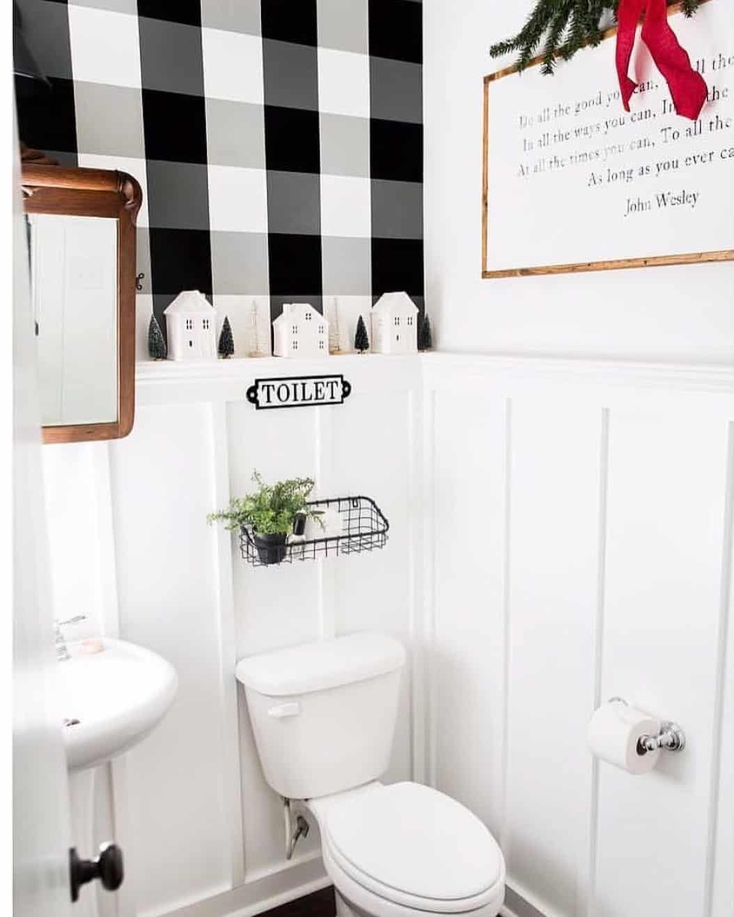 Girls Bathroom with Gray Buffalo Check Wallpaper - Cottage - Bathroom