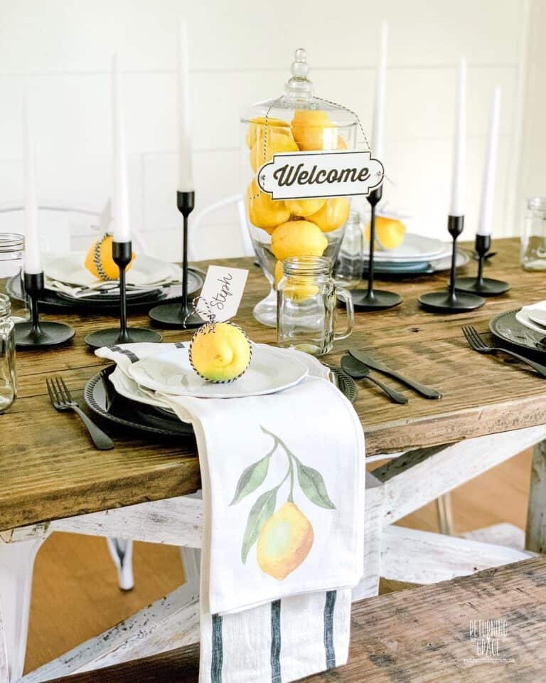 Opt for a Lemon Centerpiece